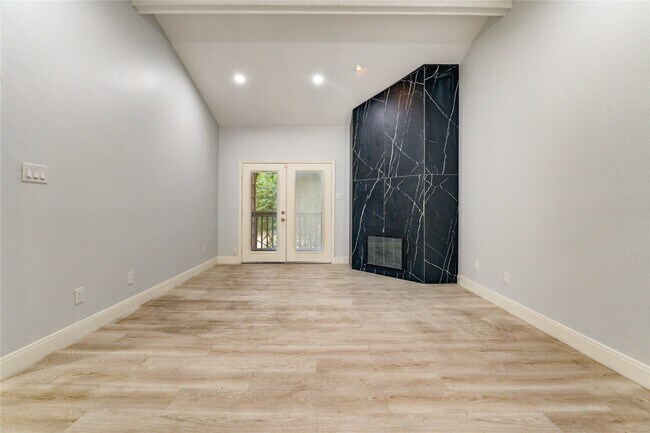 Building Photo - 11711 Memorial Dr