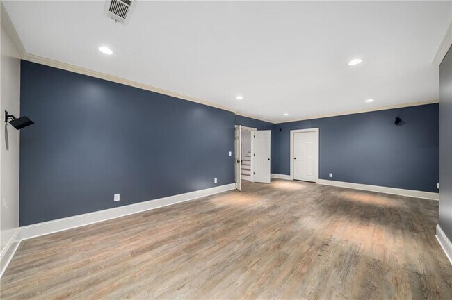 Building Photo - 4715 Westfield Dr NE