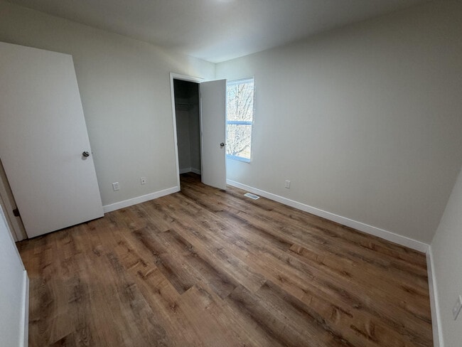 Building Photo - 1703 Hanover Blvd