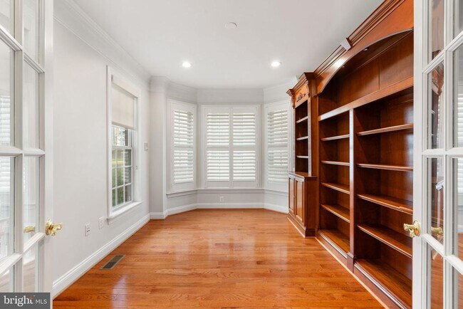 Building Photo - 9185 Topaz St