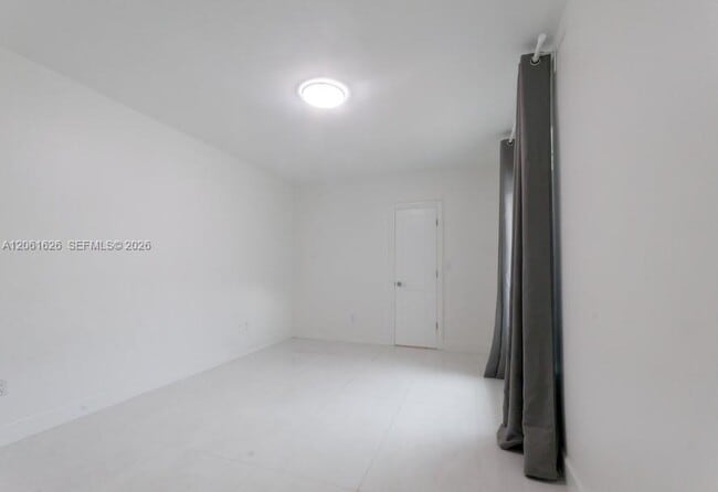 Building Photo - 6305 SW 31st St