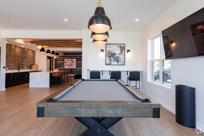 Clubhouse - The Vantage Naperville