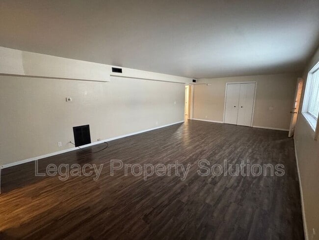 Building Photo - 1111 N 18th St