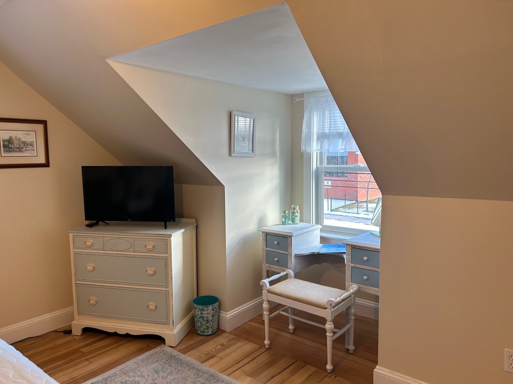 Third bedroom nook - 18 Dexter St