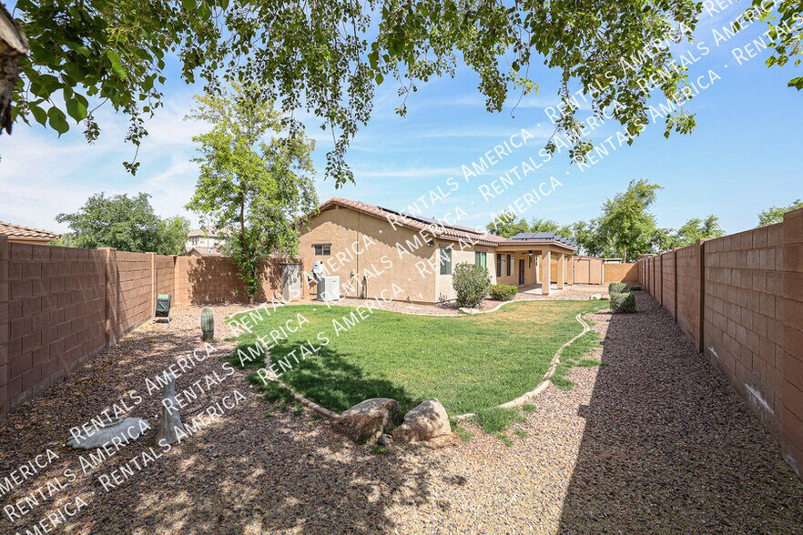 Building Photo - 5907 S 56th Dr