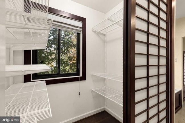 Building Photo - 1434 Kirby Rd