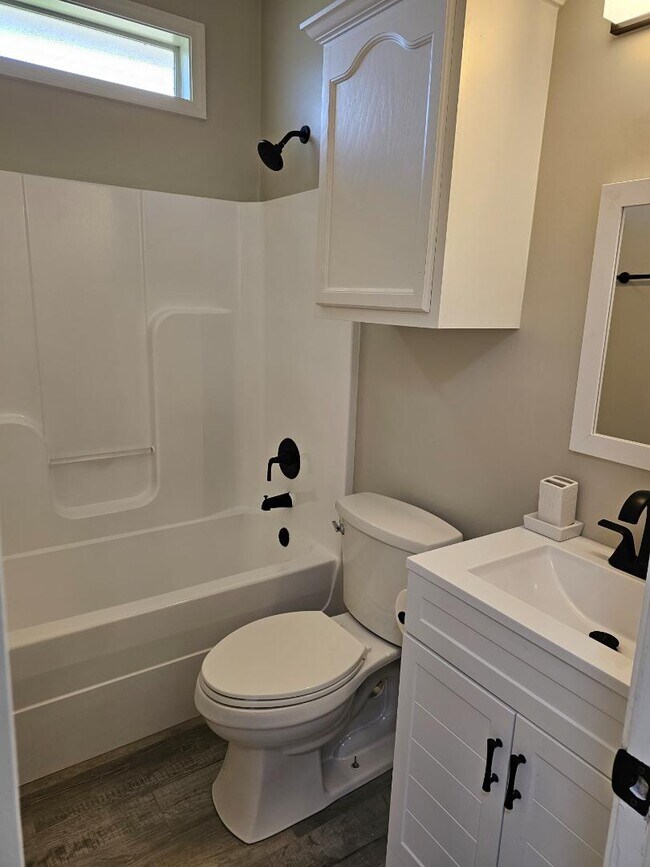 Building Photo - 119 Cedar Spring Cir