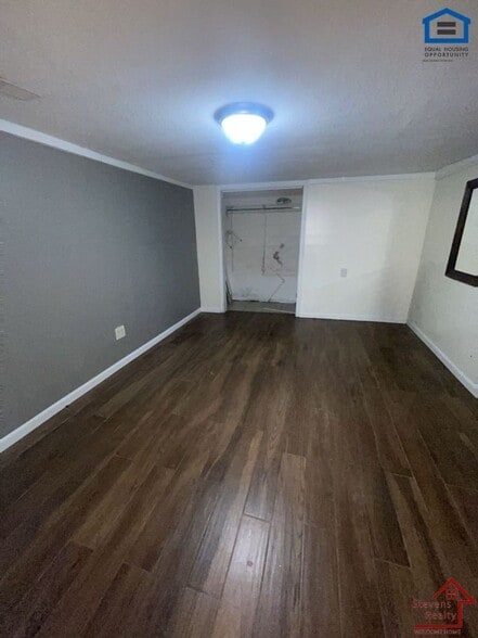 Building Photo - 4212 Ivy Ave