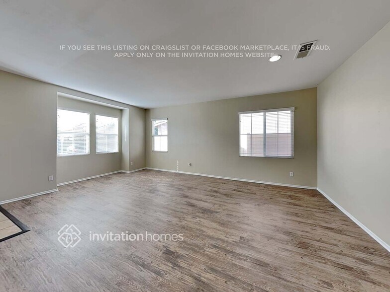 Building Photo - 1956 Montanra Ln