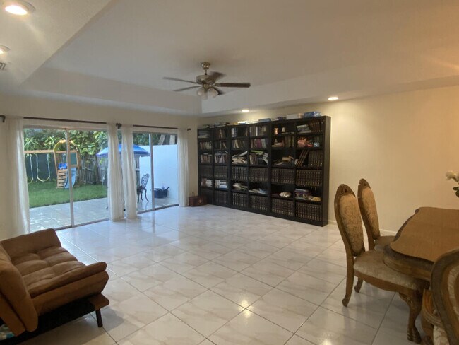 Building Photo - 9112 Pine Springs Dr