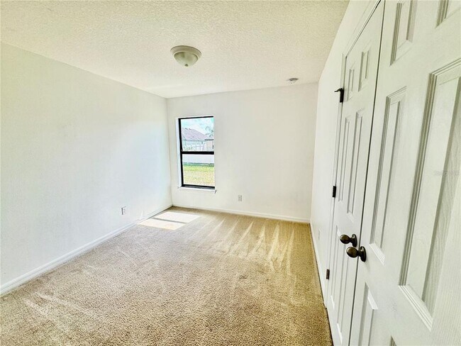 Building Photo - 1090 Woodlark Dr