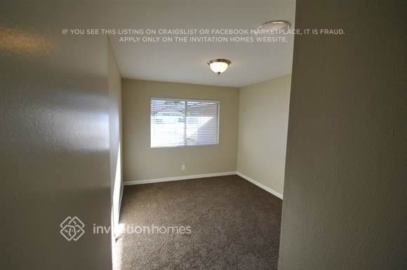 Building Photo - 12528 Vivienda Ave