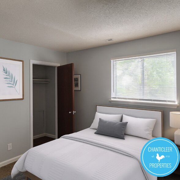 Building Photo - 1501 Chapel Hill Rd