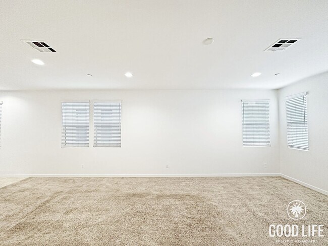 Building Photo - Beautiful 3BR Home in Stanton | Private Yard + 3 Car Attached Garage