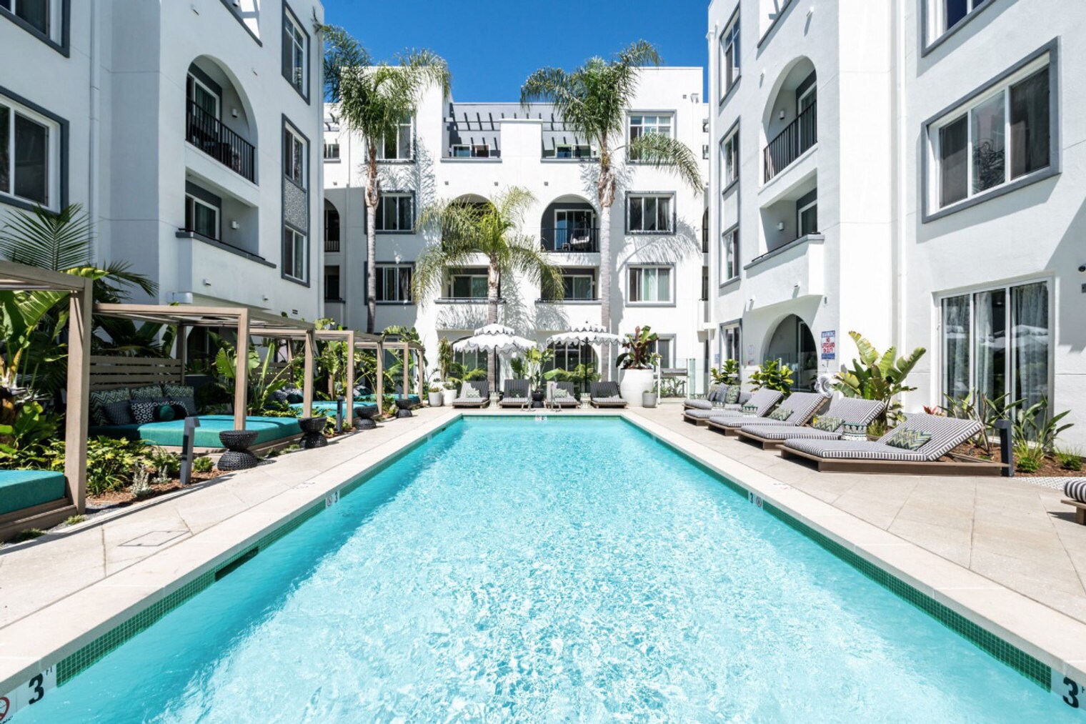 Building Photo - 5710 Crescent Prk E