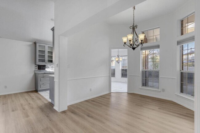 Building Photo - 9512 Rosas Ave NE