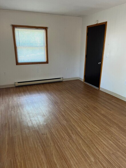 Building Photo - 114-116 Spruce St