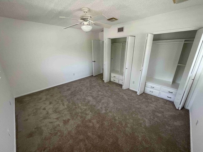 Building Photo - SOUTH OF THE BLVD. HOME IN WOODLAND HILLS!