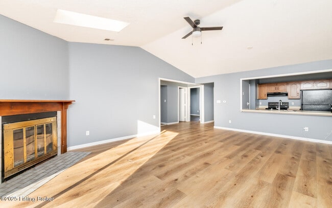 Building Photo - 530 Independence Ct