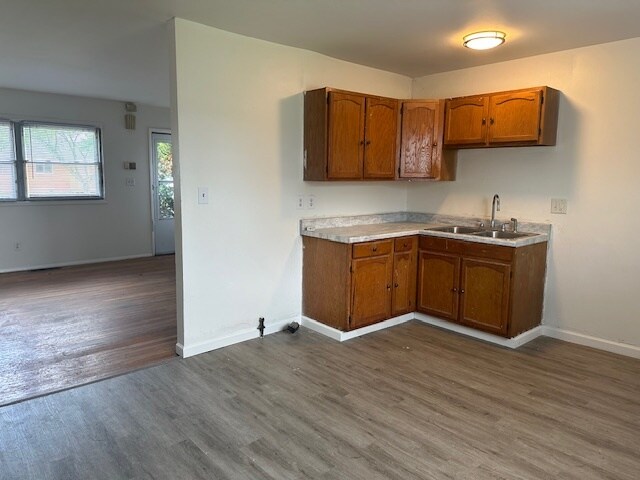 Building Photo - 1867 Alvason Ave