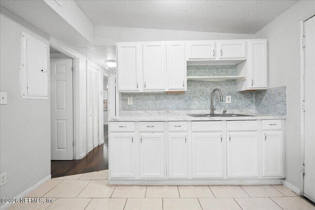 Building Photo - 6601 Cleveland Rd