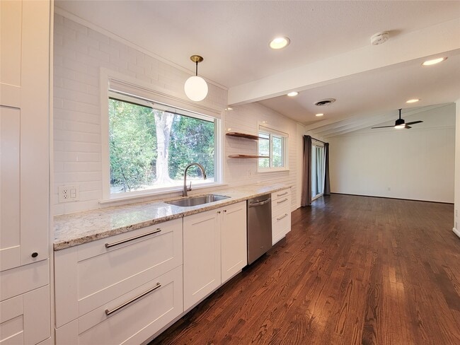 Building Photo - 9506 Vogue Ln