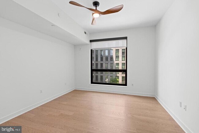 Building Photo - 1650 Silver Hill Dr