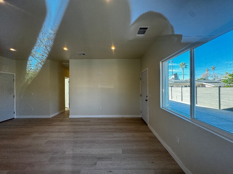 Building Photo - 7367 Golondrina Dr