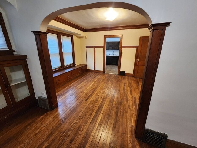 Building Photo - 3640 E 138th St