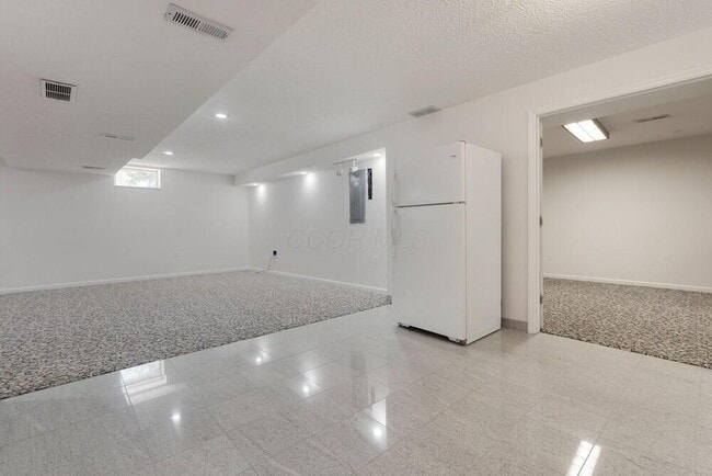 Building Photo - 6117 Wynford Dr