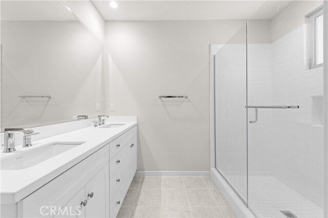 Building Photo - 144 Sunnyside