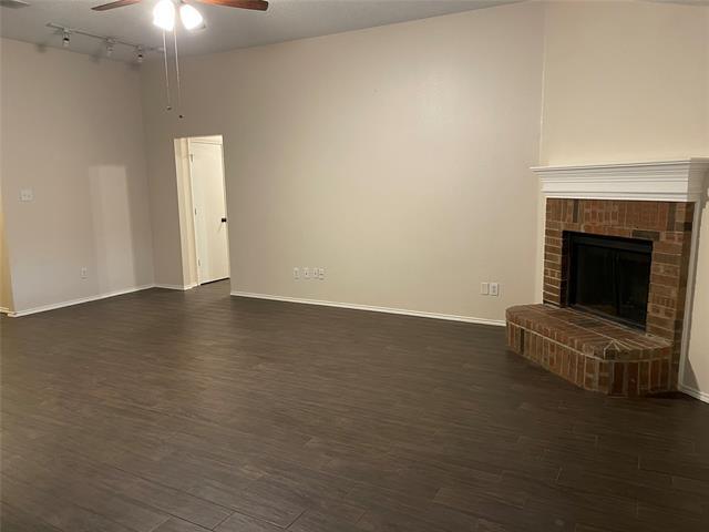 Building Photo - 817 Parkhill Dr