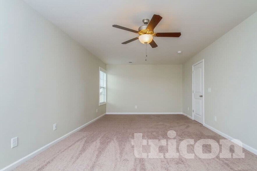 Building Photo - 4028 Effie Seward Dr