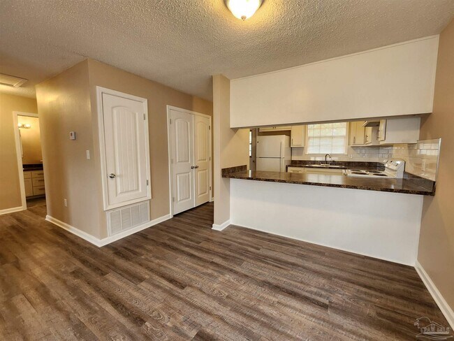 Building Photo - 4611 Saufley Field Rd