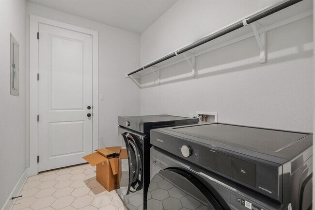 Building Photo - 957 Arrowhead Ranch Blvd