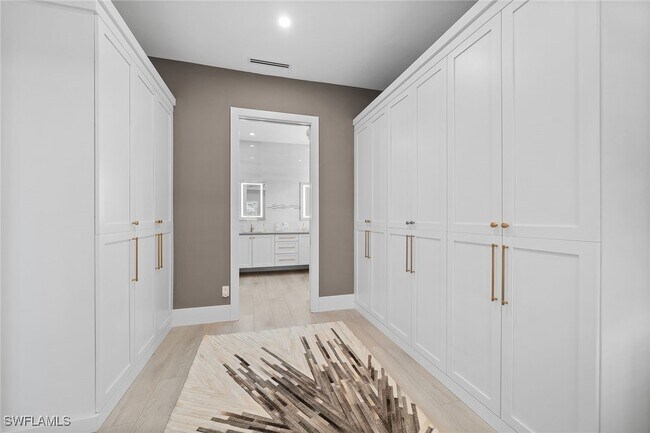 Building Photo - 6597 Caldecott Dr