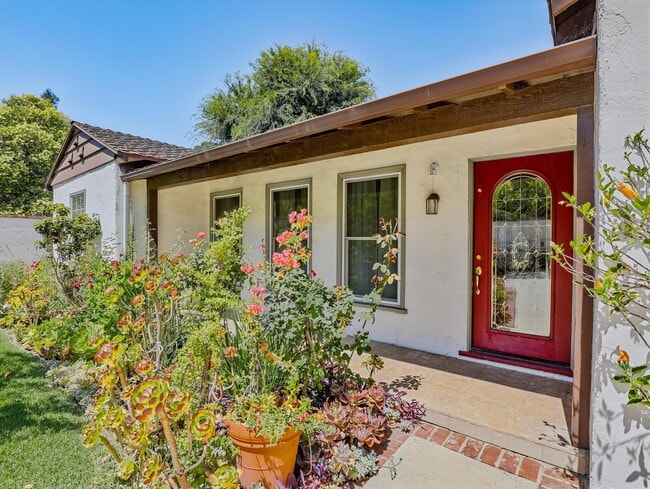 Roses and more... - 4009 Beverly Glen Blvd