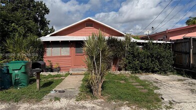 Building Photo - 329 NE 58th St