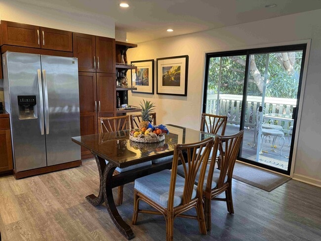 Building Photo - 220 Kaiola Pl