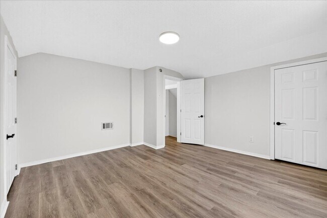 Building Photo - 5153 Cologne Ave