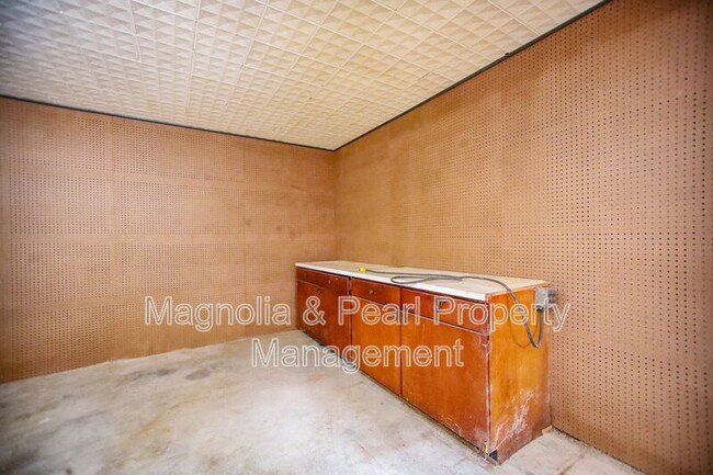 Building Photo - 207 Westwood Pl