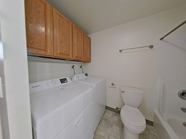 Building Photo - FALL SPECIAL ~ $715 OFF FIRST MONTH RENT