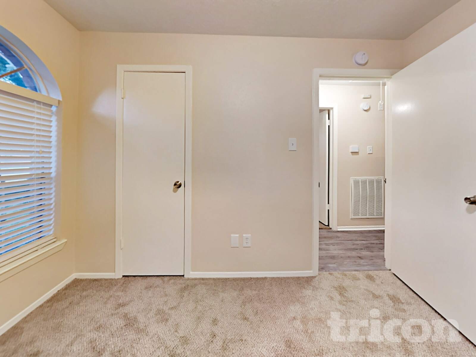 Building Photo - 19638 Southaven Dr