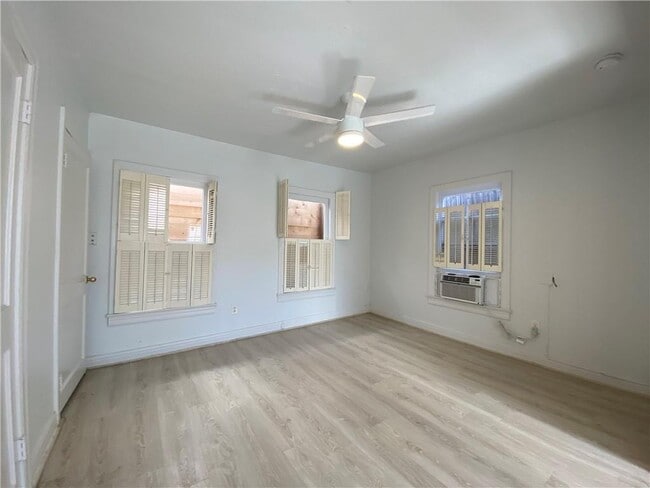 Building Photo - 2608 W 8th St