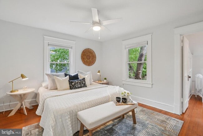 Building Photo - 2439 Monroe St NE