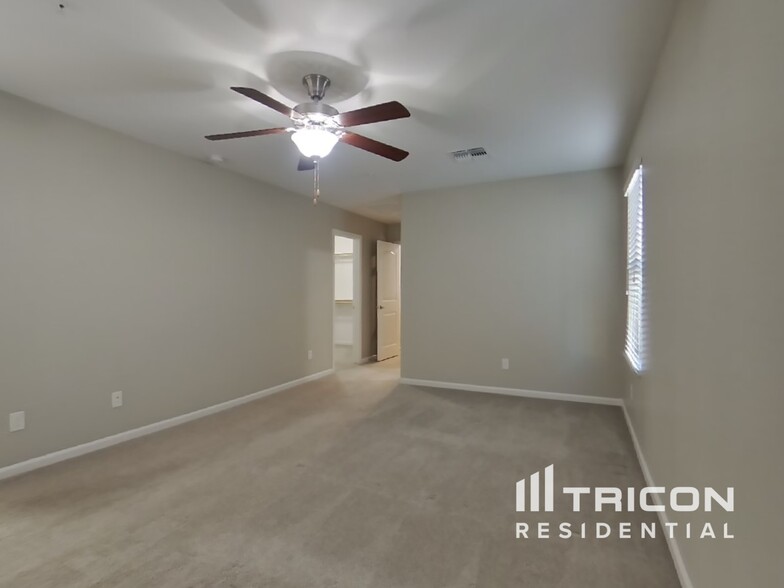 Building Photo - 12584 W Lindbergh Dr
