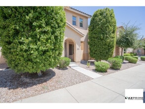 Building Photo - Stunning 4/3 Peoria Home Featuring Tile an...