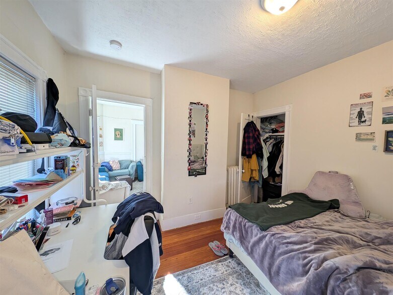 Building Photo - 300 Boston Ave