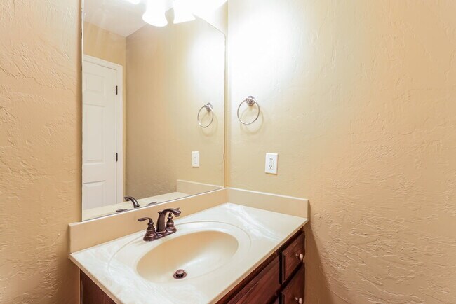 Building Photo - 7913 Eagle Cir