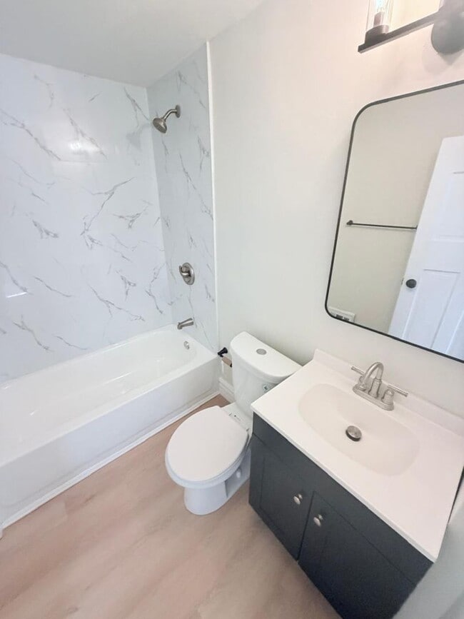 Building Photo - 2604 W 27th St